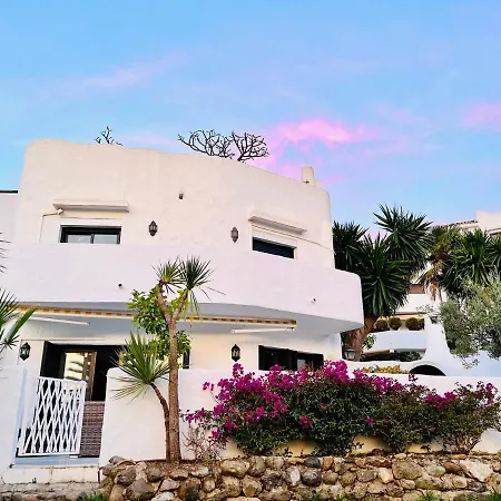 Superb Townhouse In Golden Mile Apartmán *