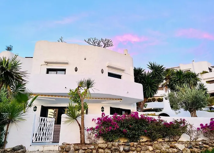 Superb Townhouse In Golden Mile Appartement *