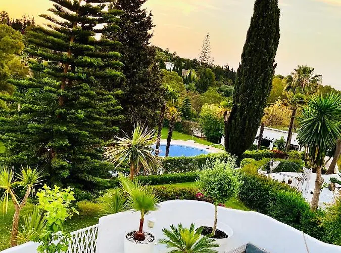 Superb Townhouse In Golden Mile Appartement