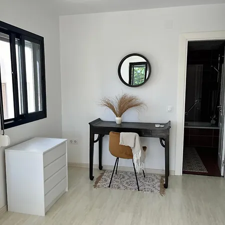Apartamento Superb Townhouse In Golden Mile *